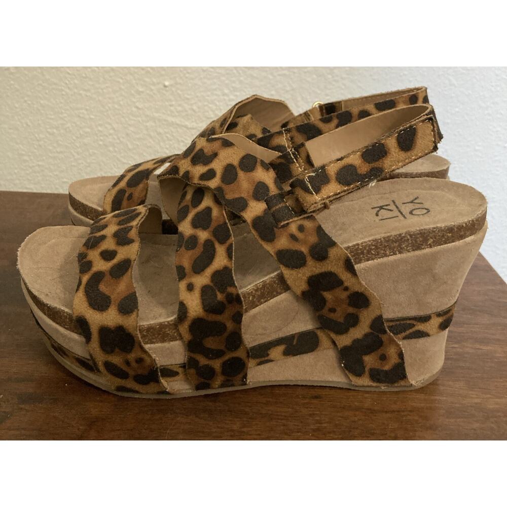 Yoki Hestry 83 Leopard Wedge Platform Chunky Sandals Size 7 NWT